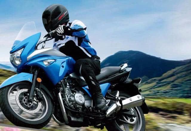铃木哪款摩托车适合长途旅游?适合摩旅就这两