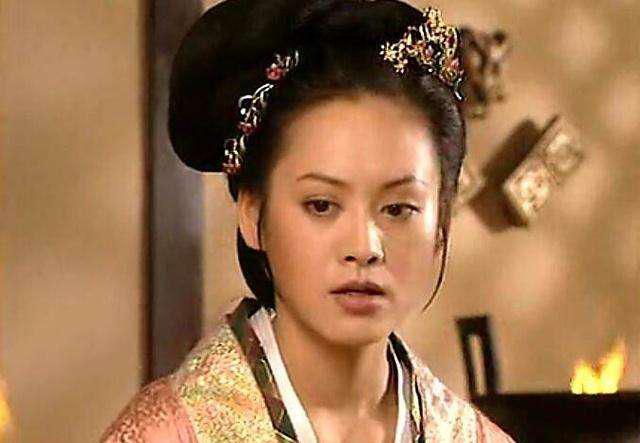 丞相吕不韦为什么要把假宦官嫪毐送进秦始皇的