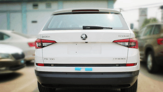 轴距却和它一样长