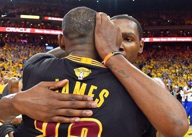 08年体测数据终结詹姆斯身高悬念 成年后他实