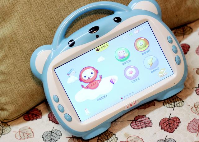小霸王早教机玩中学,给孩子一个有意义、快乐