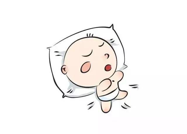 这是最安全的睡姿,能把婴儿猝死的风险降到最低,耳朵鼻子也欢畅得不