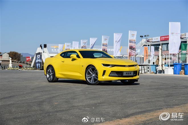 一直很喜欢汽车，年轻人想开比较有性格的车，想在科迈罗