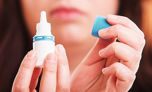 金毛眼屎多怎么来处理,三个月金毛眼屎很多