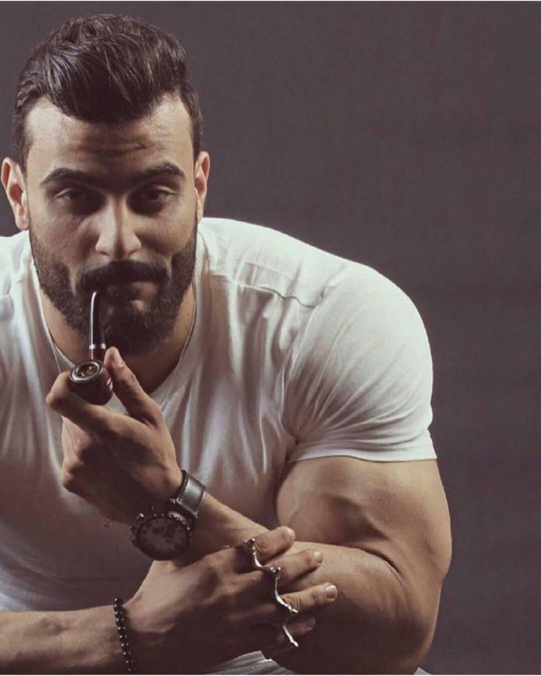 大腿后侧如果过于僵硬,你就得试试这2个拉伸方