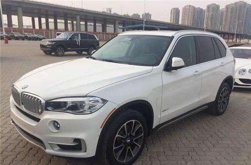 运动的宠儿，新一代宝马X5剑指保时捷，一切用实力说话