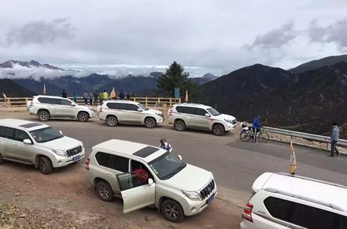 成都租越野车进藏一般交纳多少押金