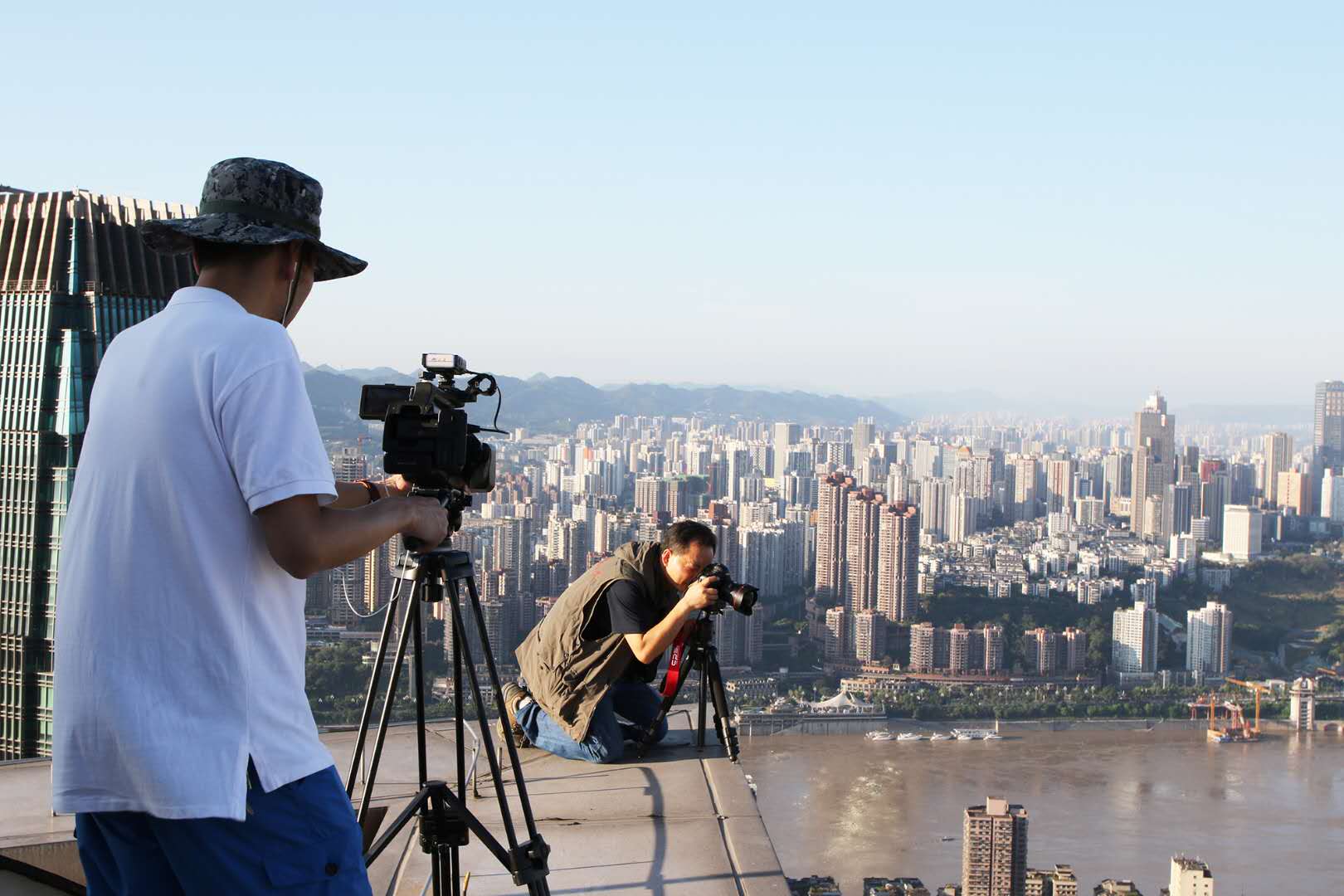 王一博要撕idol标签?杨洋放弃转型?刘浩存资源咖?迪丽热巴新戏?龚俊被资本咖缠上?