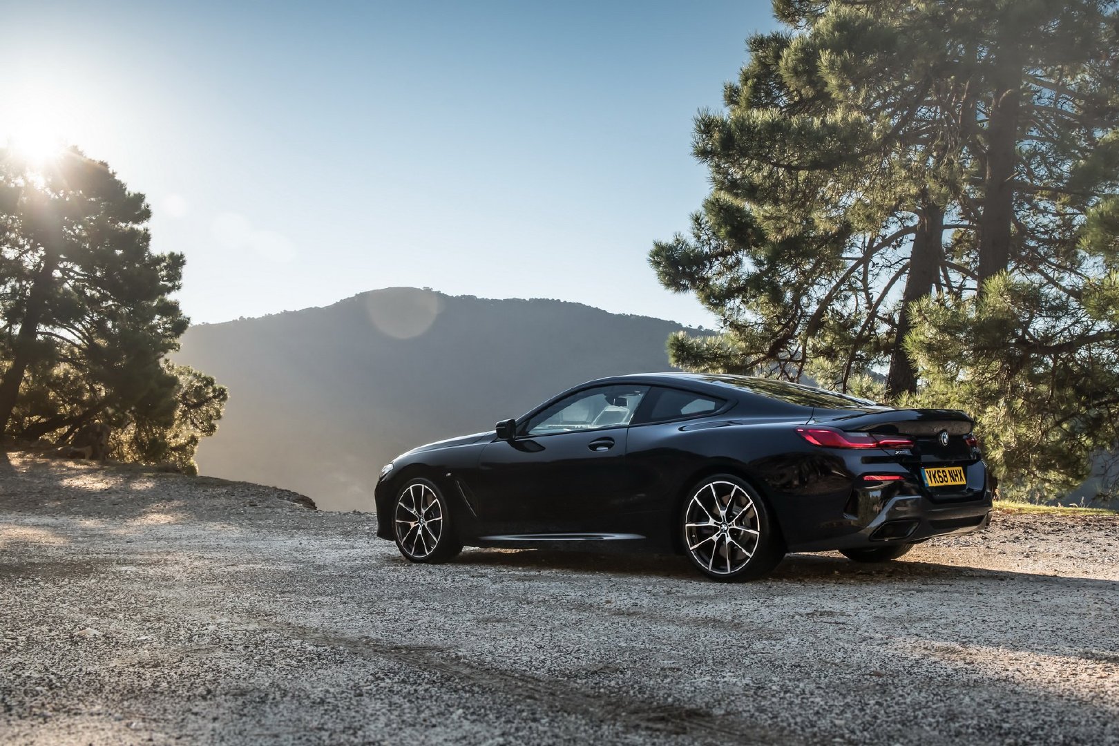 全新一代宝马8系Coupe开始英国发售,840d xDrive起售价为76270英镑