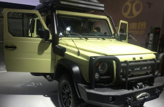 这款北汽越野车不输吉普, 霸气十足的外观让人心动