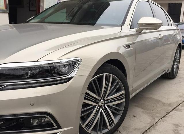 50多万放弃奥迪A6L买了这车, 朋友们都说我是人傻钱多的代表