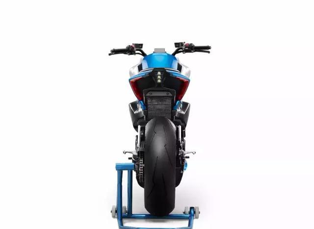 决不做图片的搬运工!春风V02NK街车震撼亮相