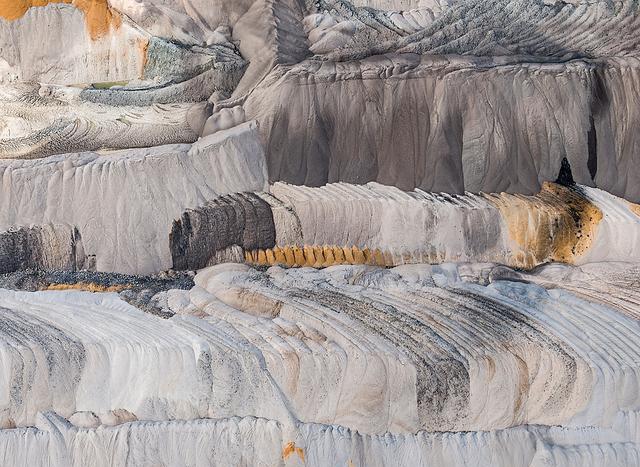 直击德国最大露天煤矿 每一个都是30层楼高的