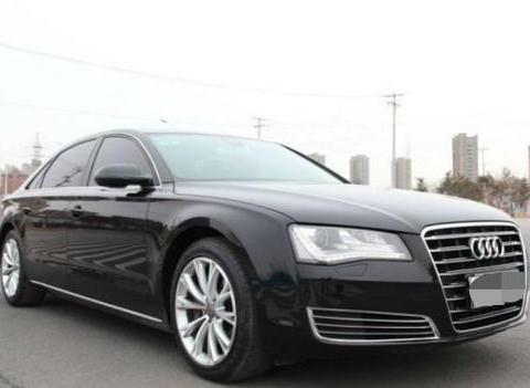 花51万买辆奥迪A8代步，当打开后尾箱的那一刻，整个人呆住了