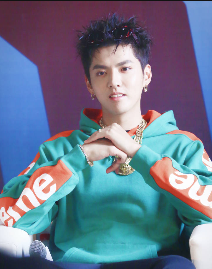 《中国新说唱》发布会 hold住大金链子和金戒