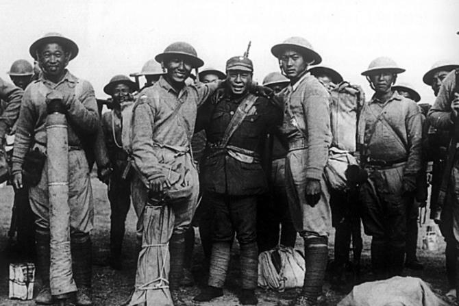 远征军团长覃子斌,腿被炸断继续指挥作战,殉国