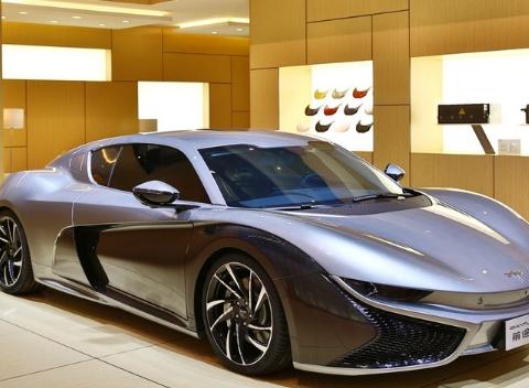 70万的车跟法拉利一样的范，绝不山寨实体量产车来啦！