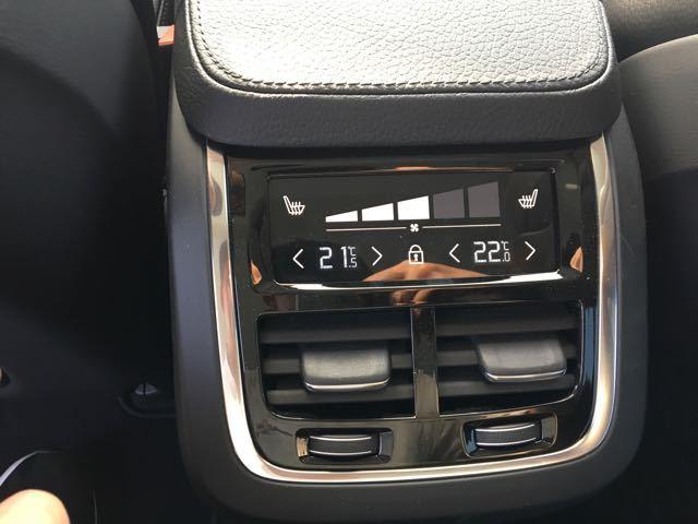 2018款沃尔沃XC90加版2.0现车最低价全新配置