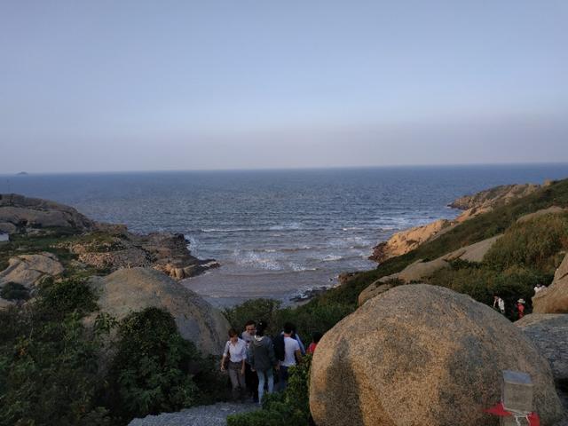 在上海看海不过瘾,去洋山岛吧,那里有山和海!