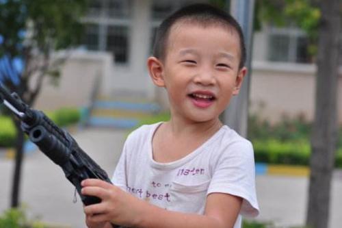 小舅子结婚随礼五千,儿子在婚礼上跟我说一句