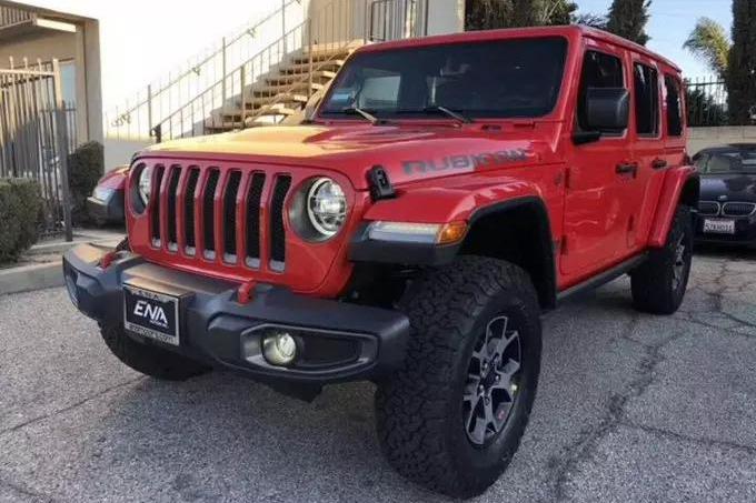 健壮的外型，野性男人的最爱！46.99万的2.0T+8AT