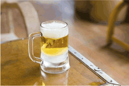 一瓶啤酒多久测不出来,1瓶啤酒三小时后能开车