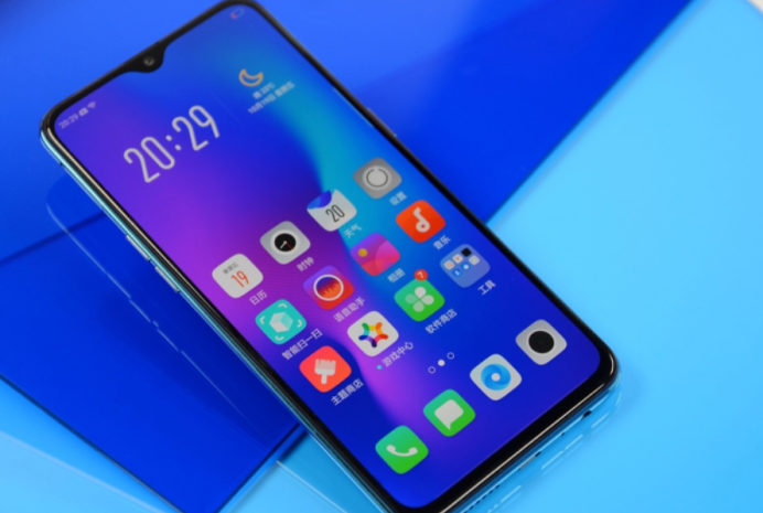 玩游戏畅快无卡顿,OPPO R15x冰萃银体验