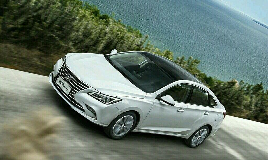 长安放大招! 全新轿跑即将上市, 卖9万博瑞都在所难逃