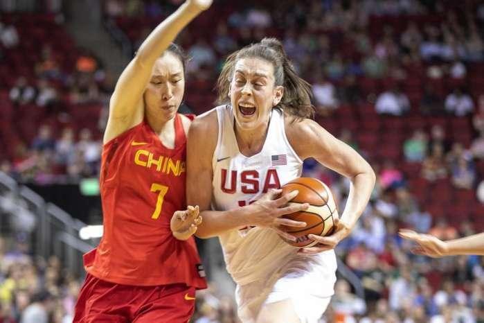 中国女篮惨败WNBA球队但邵婷砍全场最高分,