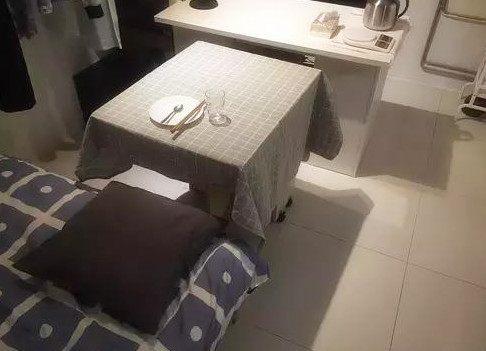 上海租房,16平米带卫生间的单间,一个月2500元