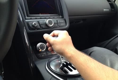 手动挡不好开,老是熄火有顿挫感?老司机表示: