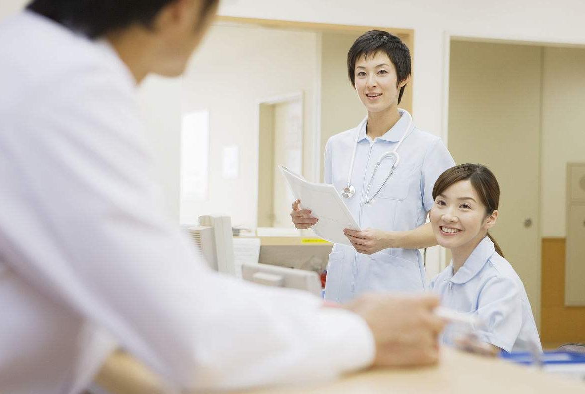 为什么护士的工资低,还有人想考护士资格证?