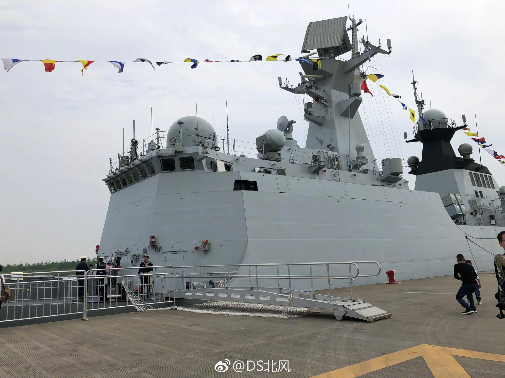 扬州号导弹护卫舰(舷号 578)为054A型导弹护卫舰