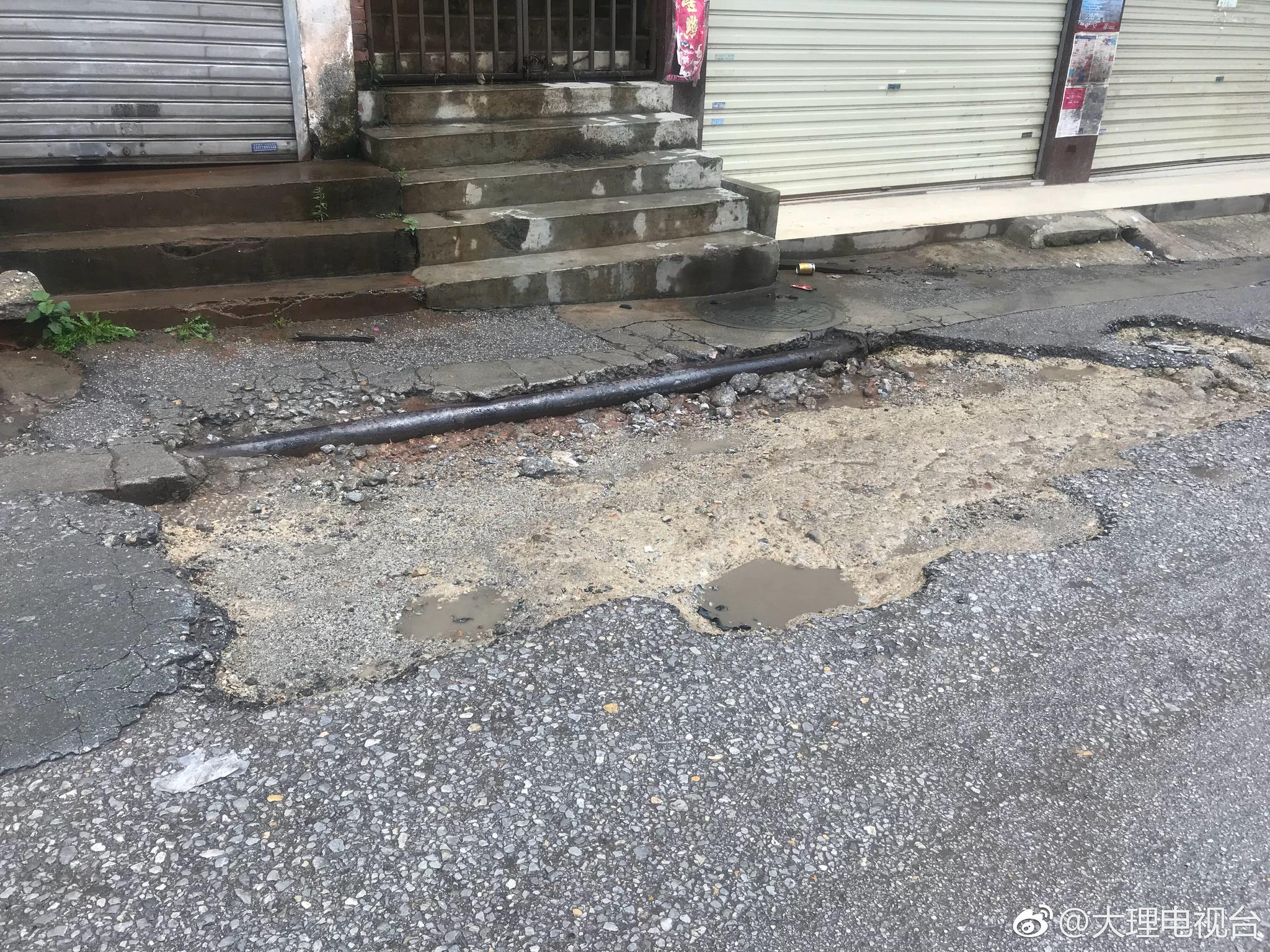 据网友反映,大理市下关开发区前往钢管厂、文