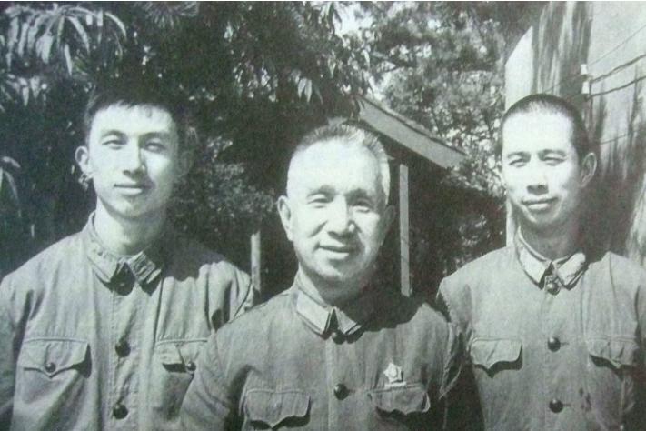 战神粟裕后人今何在?一个成军中骁将,一个成