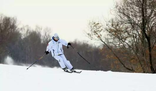 「2018年房车大事件」庙香山房车露营地首批