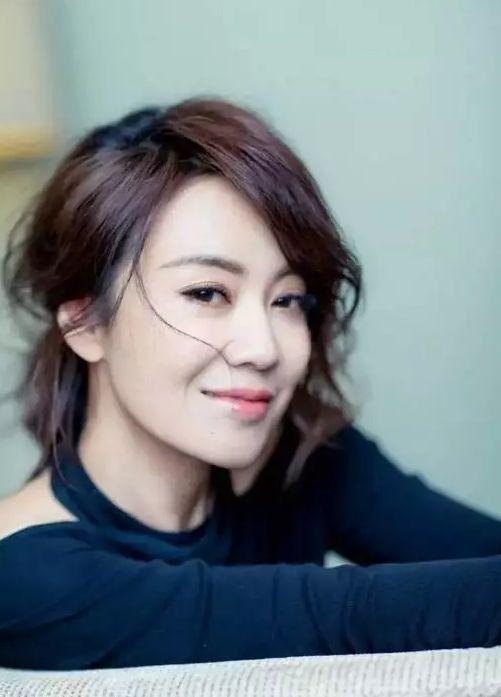 1971年出生的女星好几个都超美,不是只有朱茵