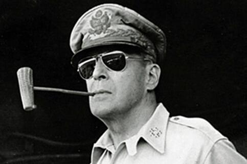 二战时美国占领日本后, 日本女子对美国大兵说