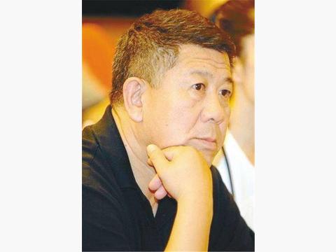 从影30年，零绯闻零丑闻，今开牧马人出行，演技连张嘉译都佩服！