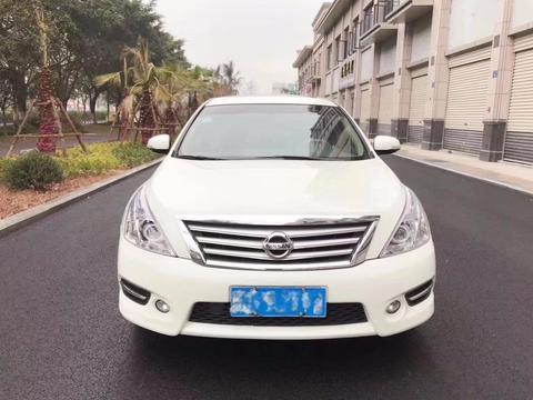 来至“沙发厂”的移动大沙发-日产天籁