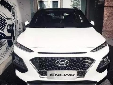 现代首款小型SUV到店, 这外观内饰帅到一塌糊涂, 仅售7万