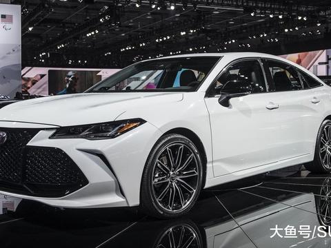 前驱版“皇冠”即将来袭, 颜值逆天配混动, 车长近5米+8AT!