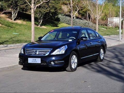 曾经是凯美瑞、帕萨特的竞争对手，如今沦落了，15万就能买到！