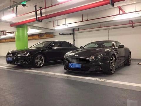 这里是大都会，上海的名座，豪车聚集地啊！