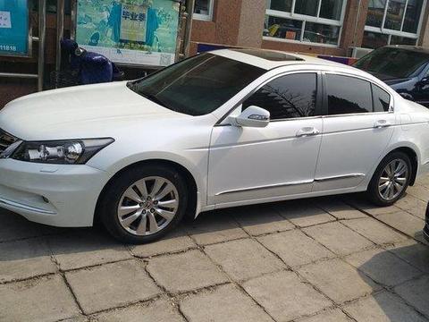 口碑好，性价比高，本田-雅阁 2013款 2.4L SE！