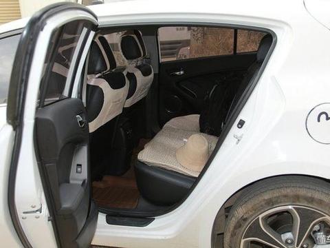 起亚-K3S自动Premium，配置齐全实用，动力充足油耗不高！