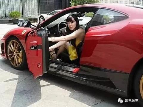 开500万法拉利的妙龄少女，她过的是怎样的生活？！