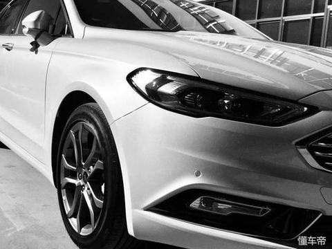 聪明人买车不要阿特兹了，现在流行开这部，帅气又好开！！