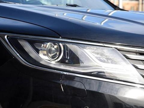 手握30万别再纠结奥迪Q5了，这车7秒破百，豪华品牌撩妹不输