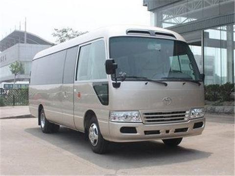 2017款纯进口考斯特中巴车4S店现车